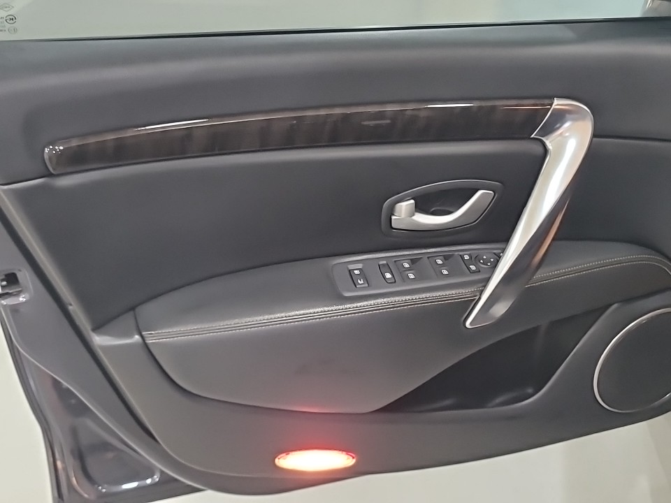 Renault-KoreaSamsung SM7 2012