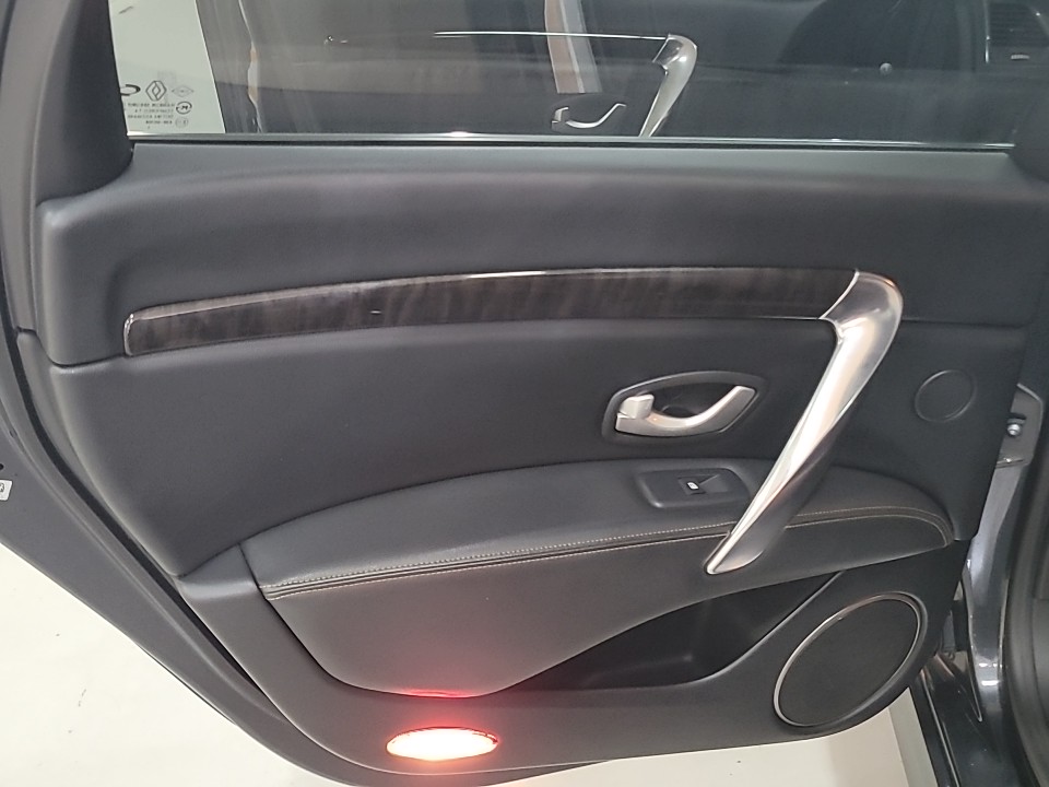 Renault-KoreaSamsung SM7 2012