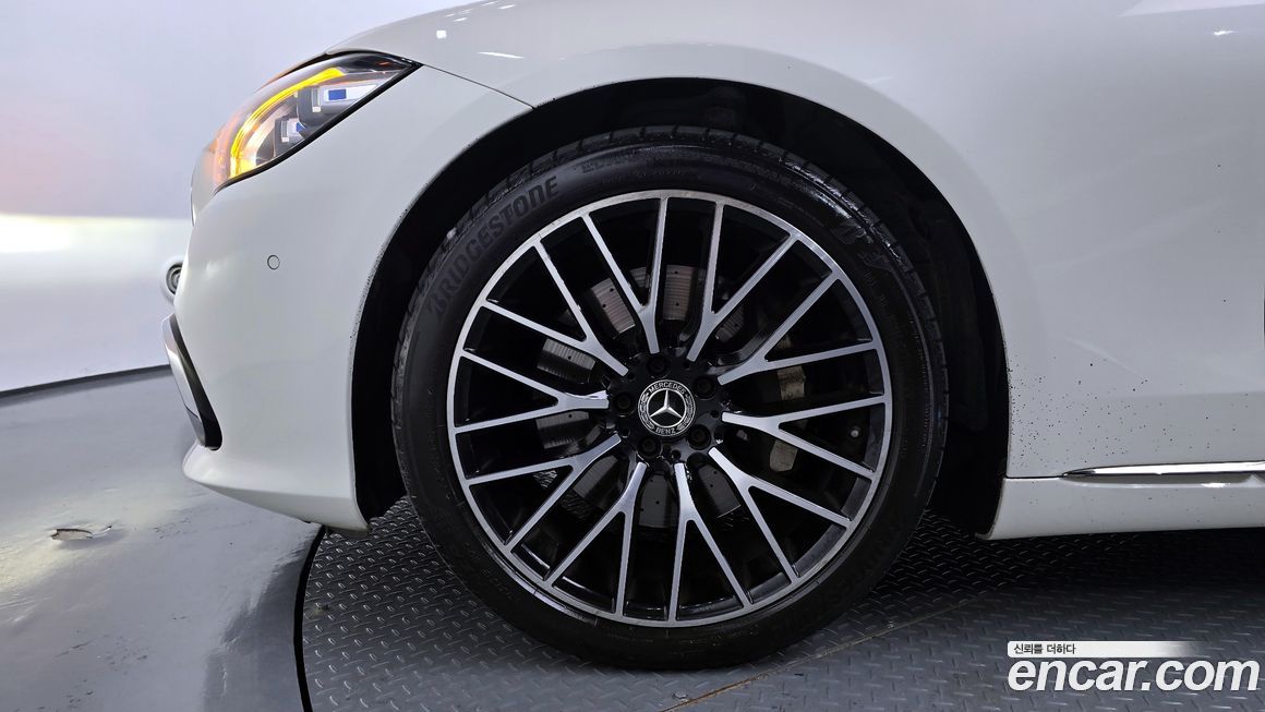 Mercedes-Benz S-Class 2022