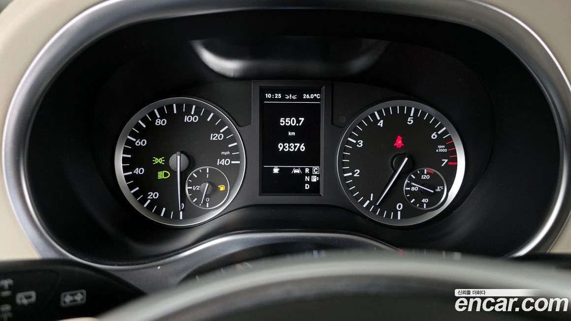 Mercedes-Benz V-Class 2016