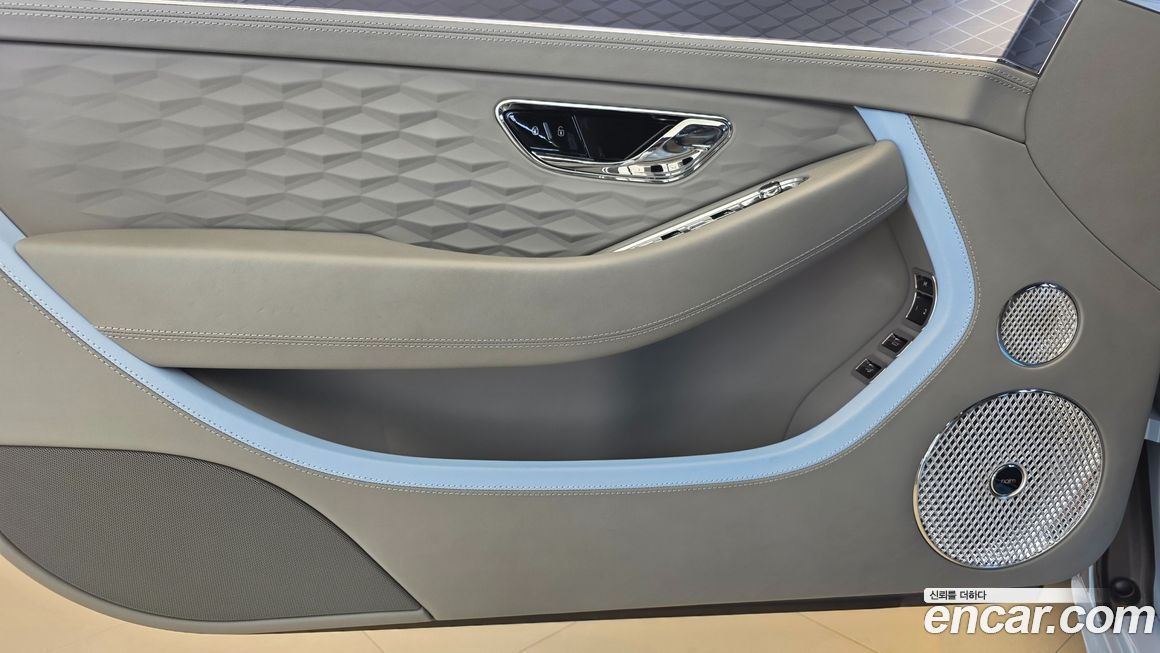 Bentley Continental 2025