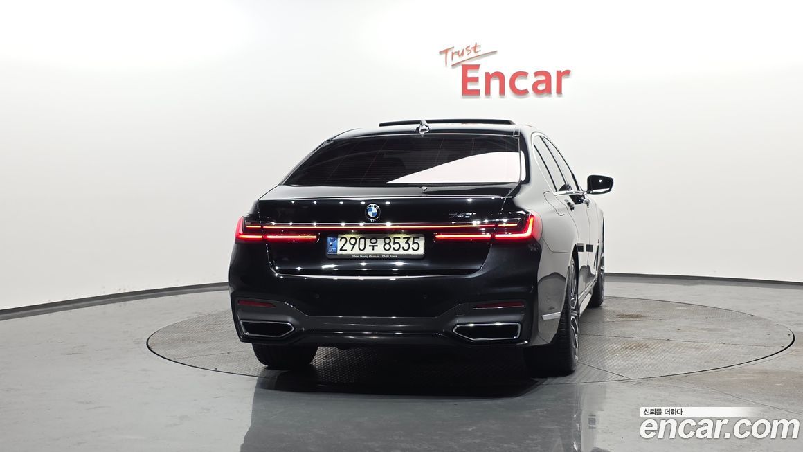 BMW 7-Series 2022