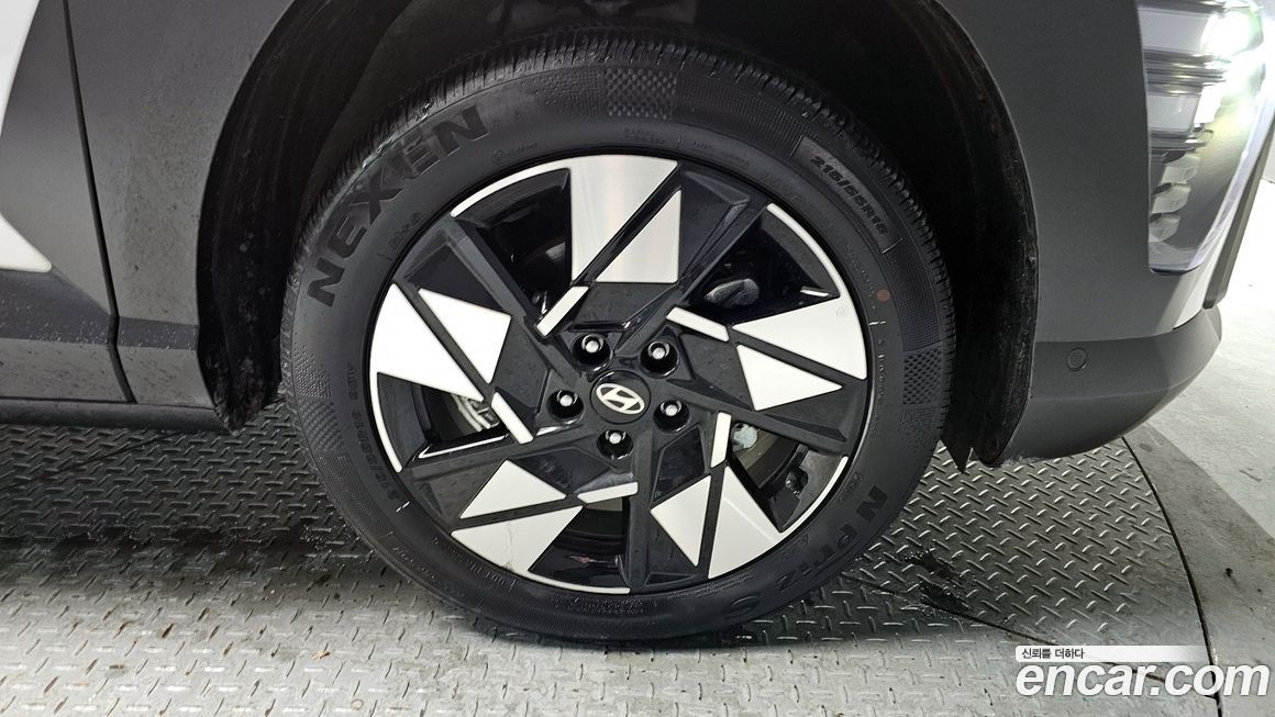 Hyundai Kona 2025