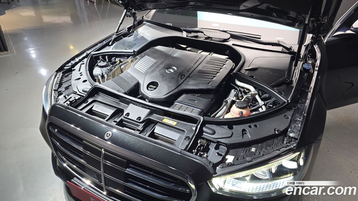 Mercedes-Benz S-Class 2023