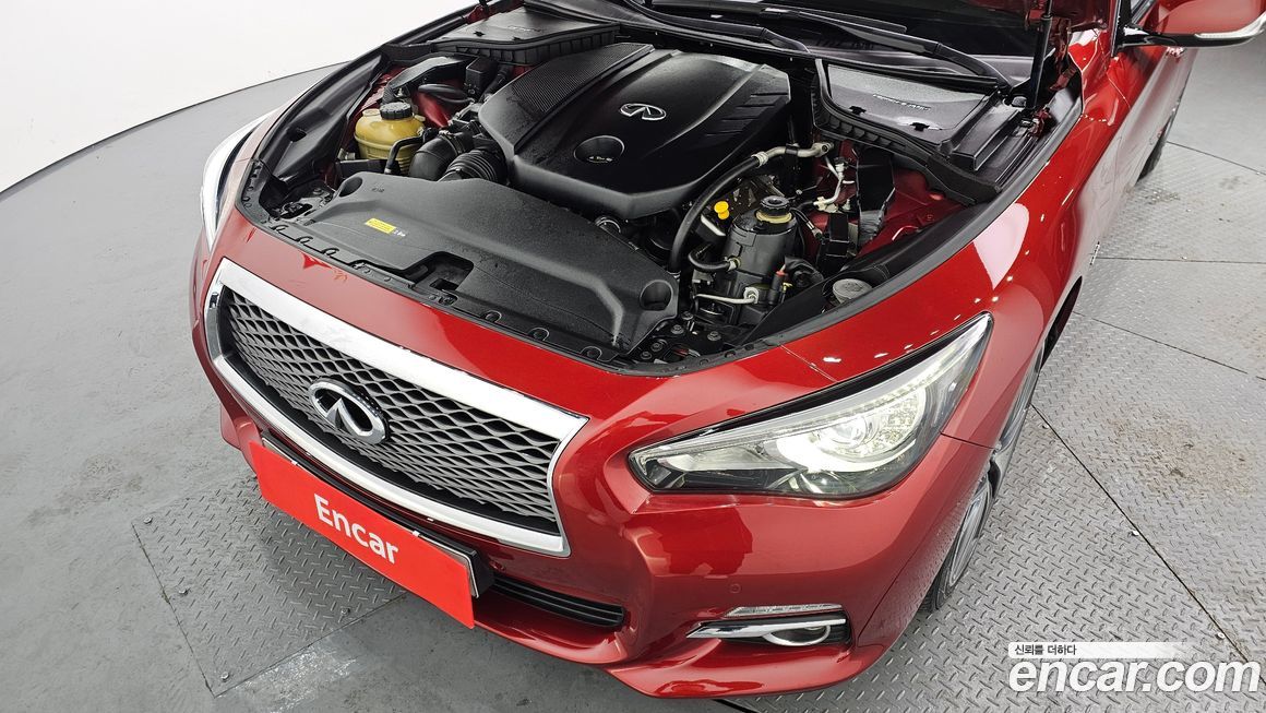 Infiniti Q50 2015