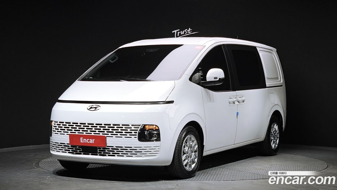 Hyundai Staria 2024