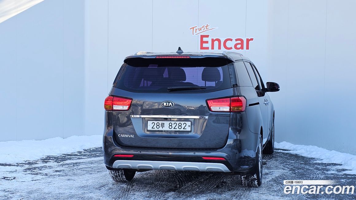 Kia Canival 2016