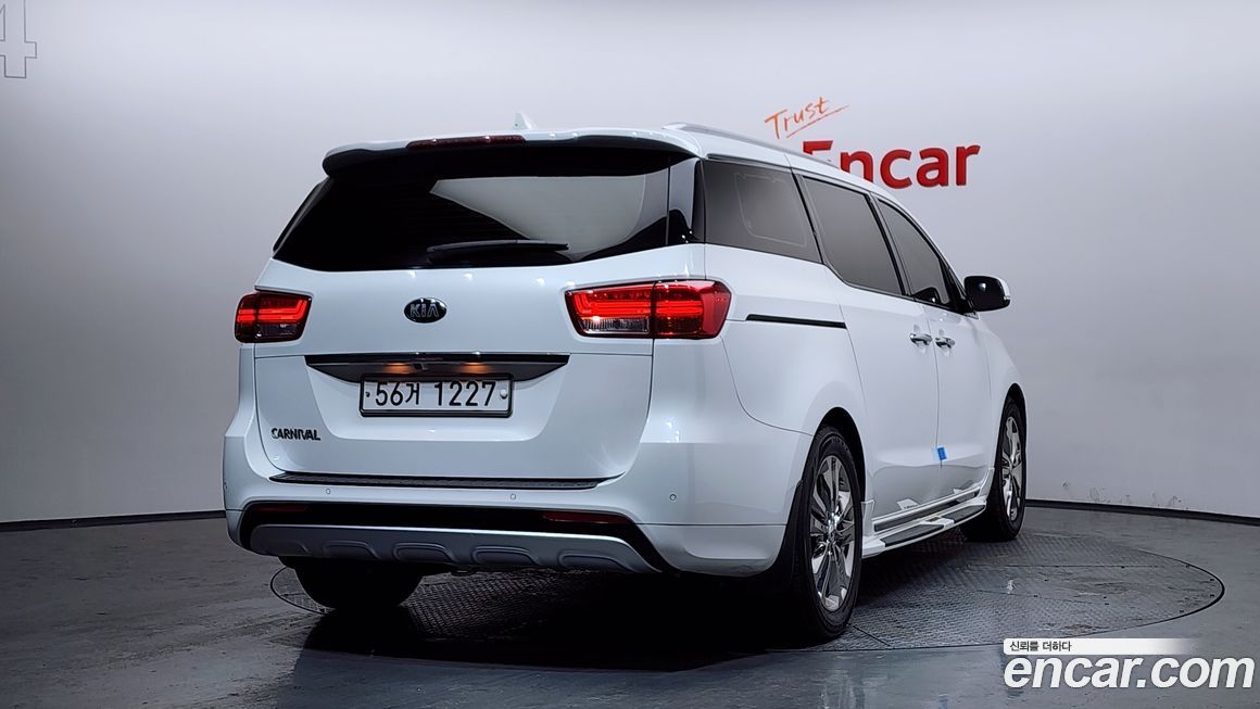 Kia Canival 2017