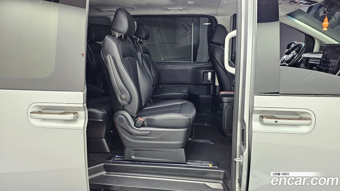 Hyundai Staria 2024