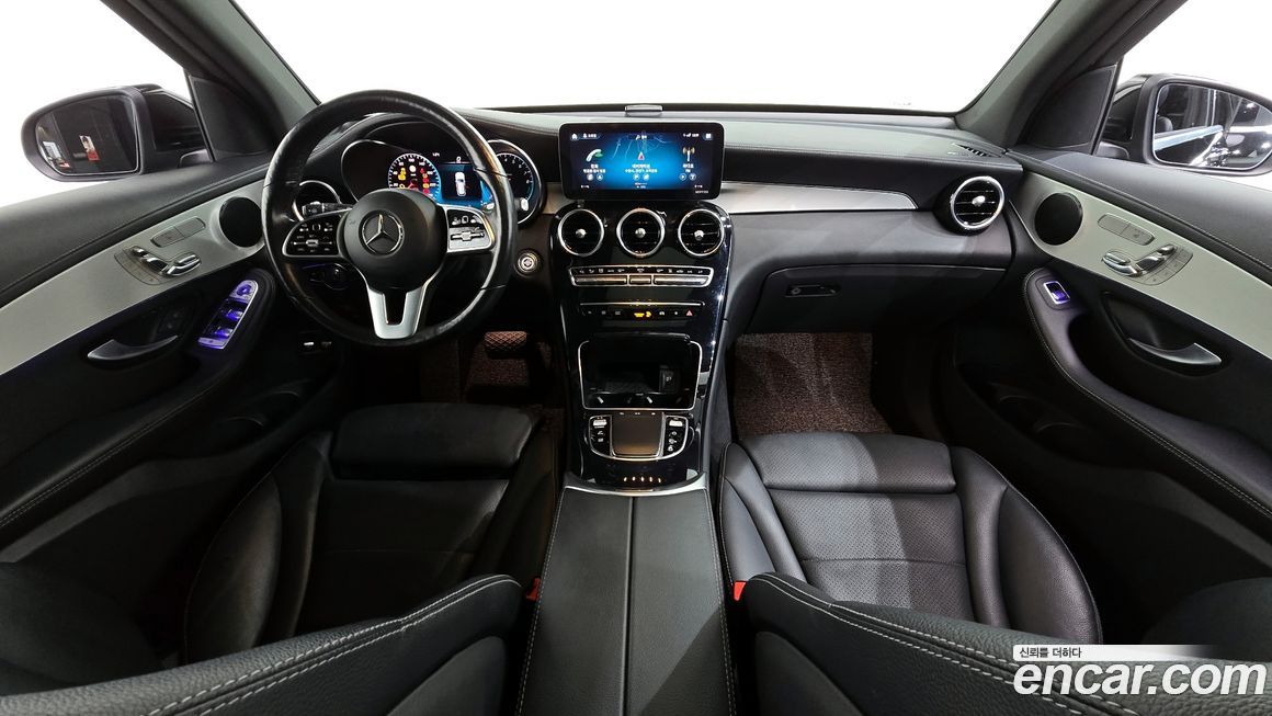 Mercedes-Benz GLC-Class 2021