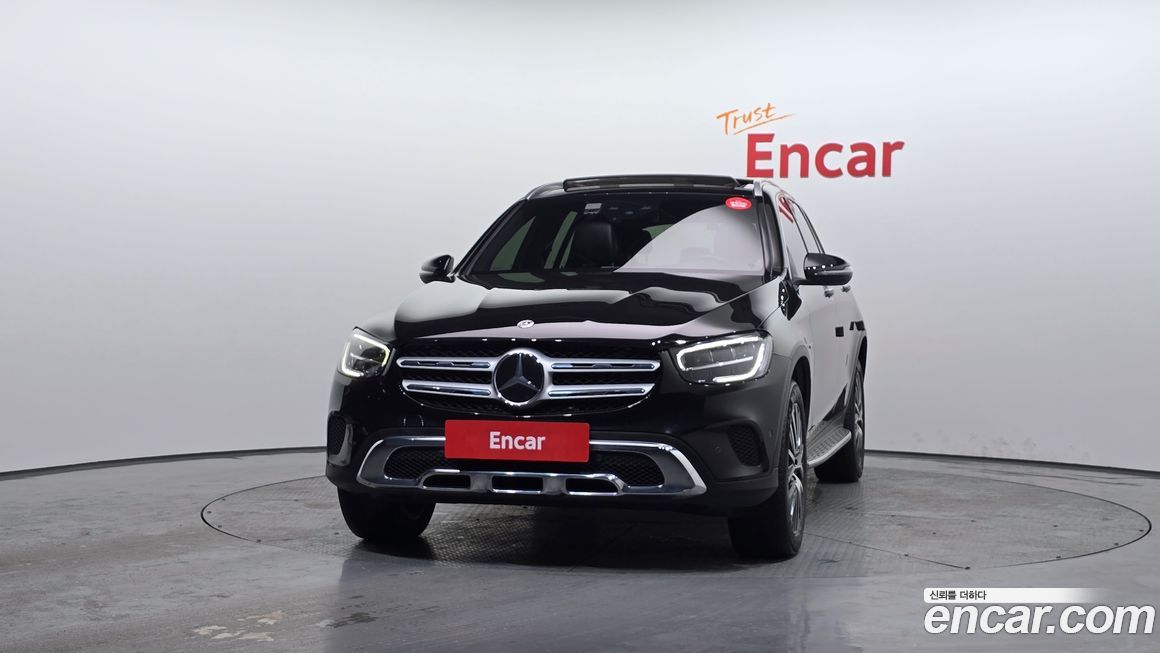 Mercedes-Benz GLC-Class 2021