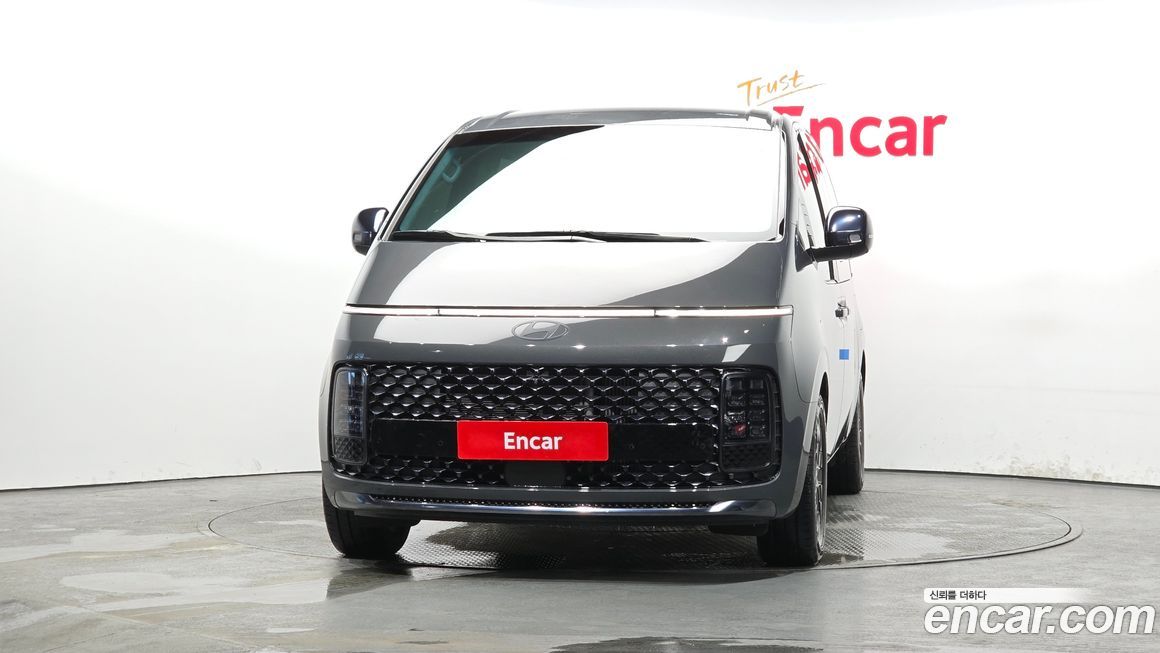 Hyundai Staria 2025
