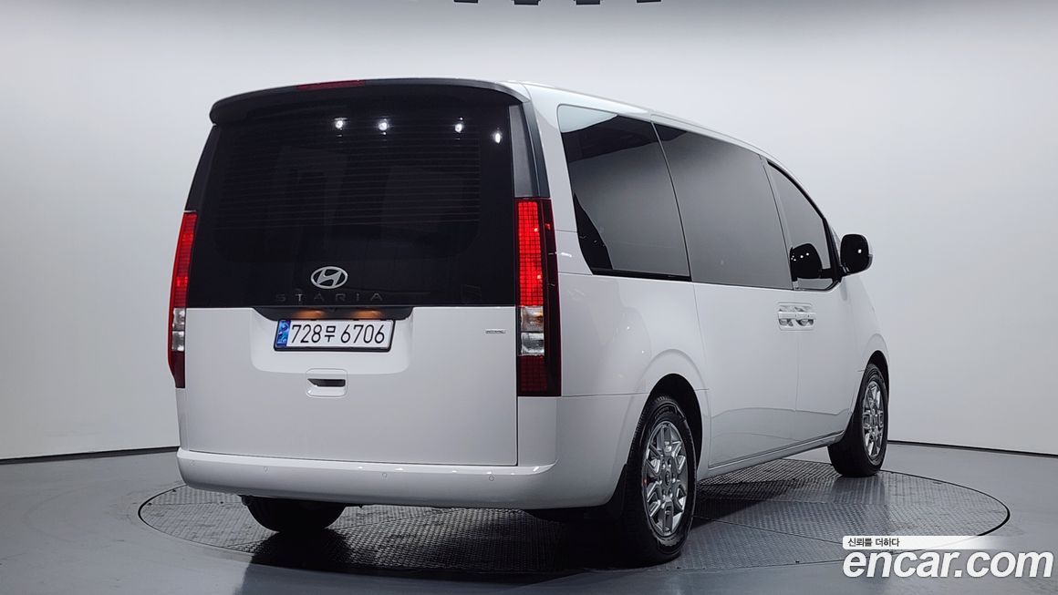 Hyundai Staria 2025