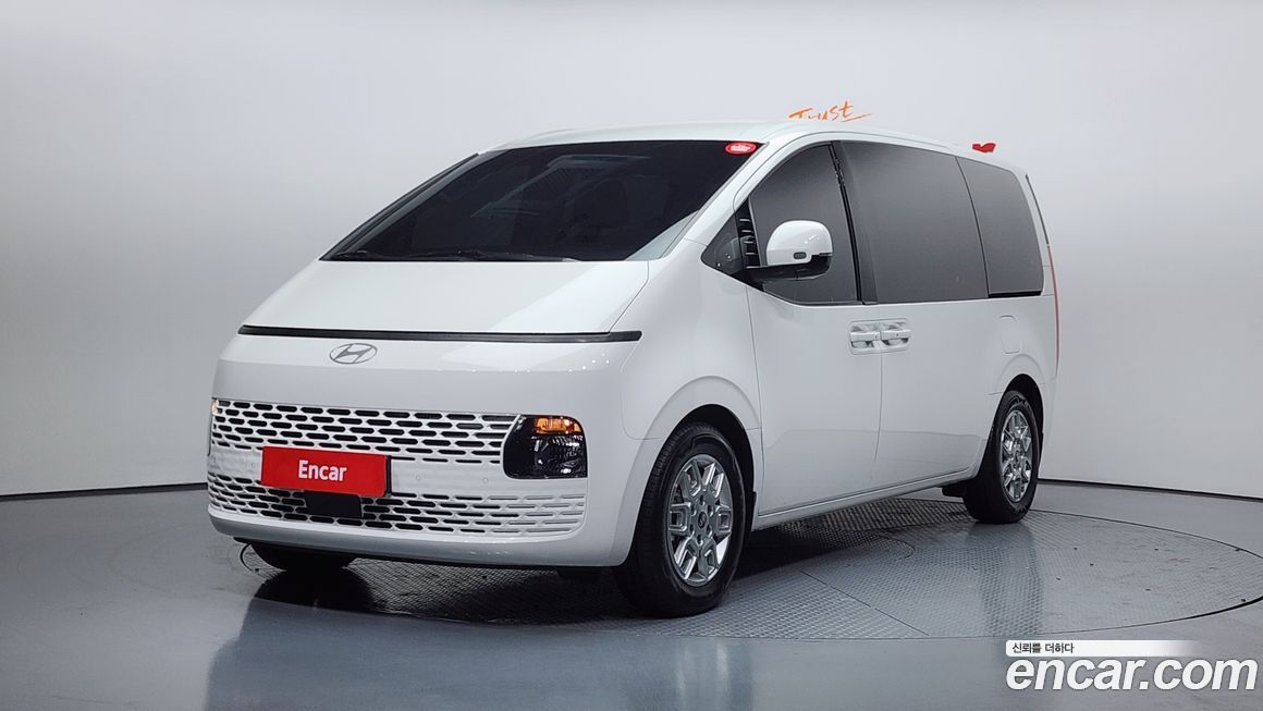 Hyundai Staria 2025