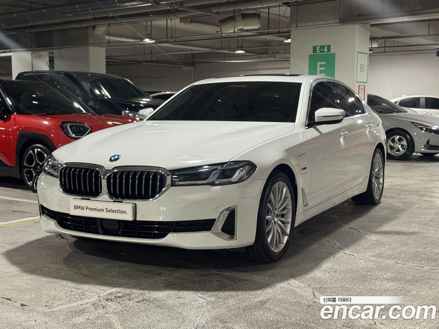 BMW 5-Series 2023