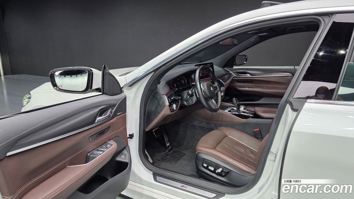 BMW Gran Turismo 2023