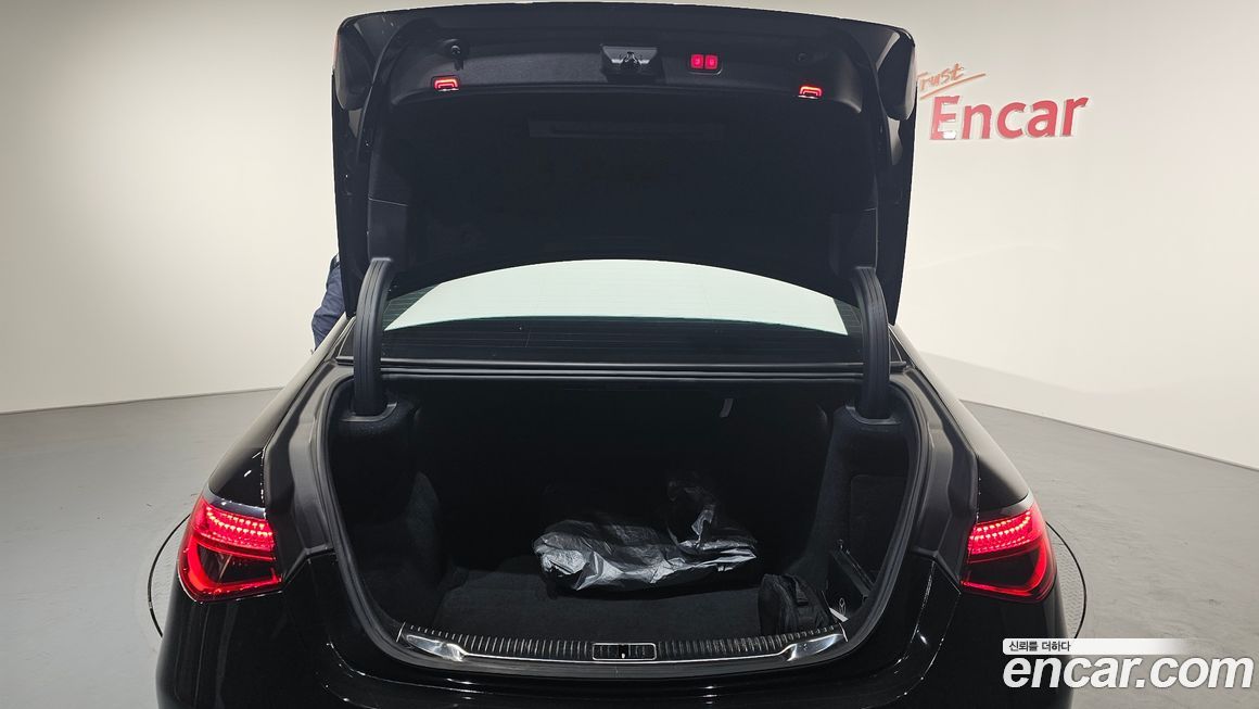 Mercedes-Benz S-Class 2022