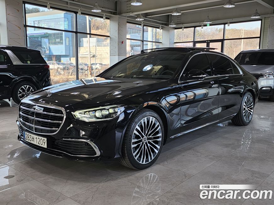 Mercedes-Benz S-Class 2023