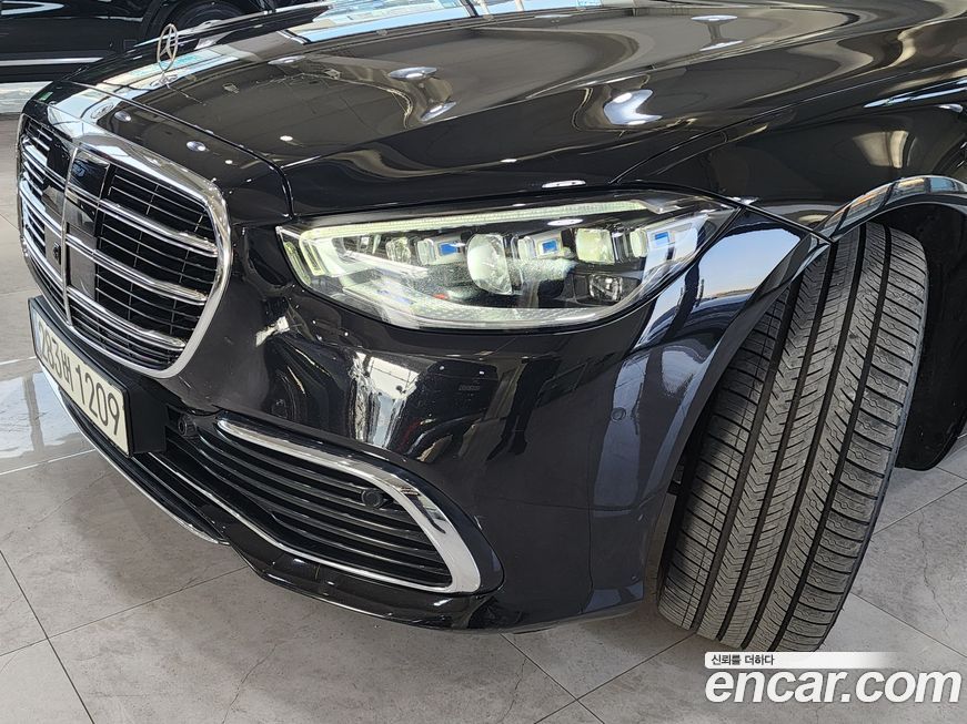 Mercedes-Benz S-Class 2023