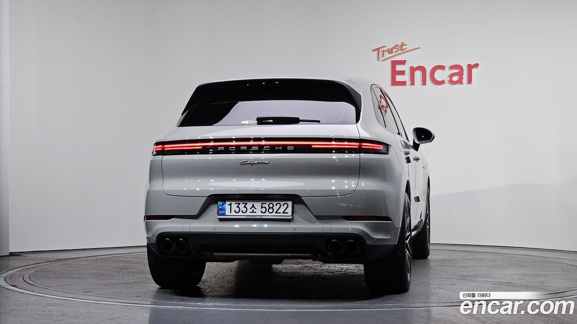 Porsche Cayenne 2024