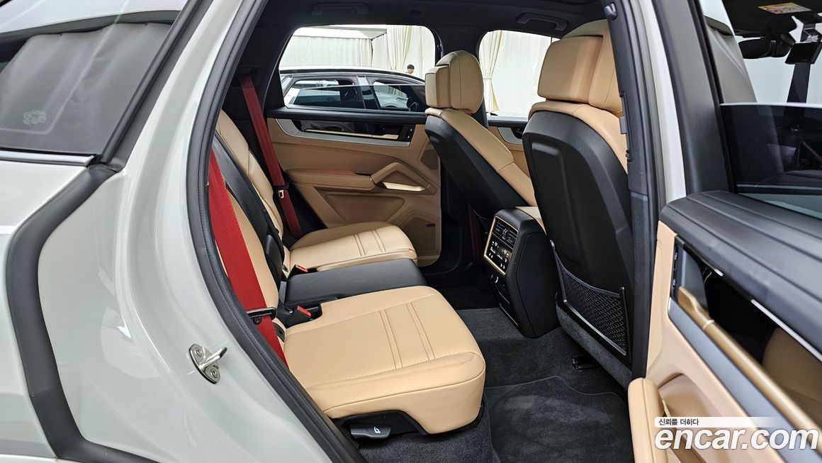 Porsche Cayenne 2024