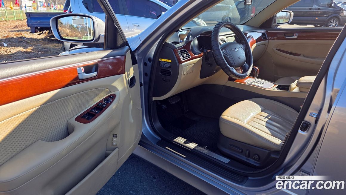 Hyundai Genesis 2014