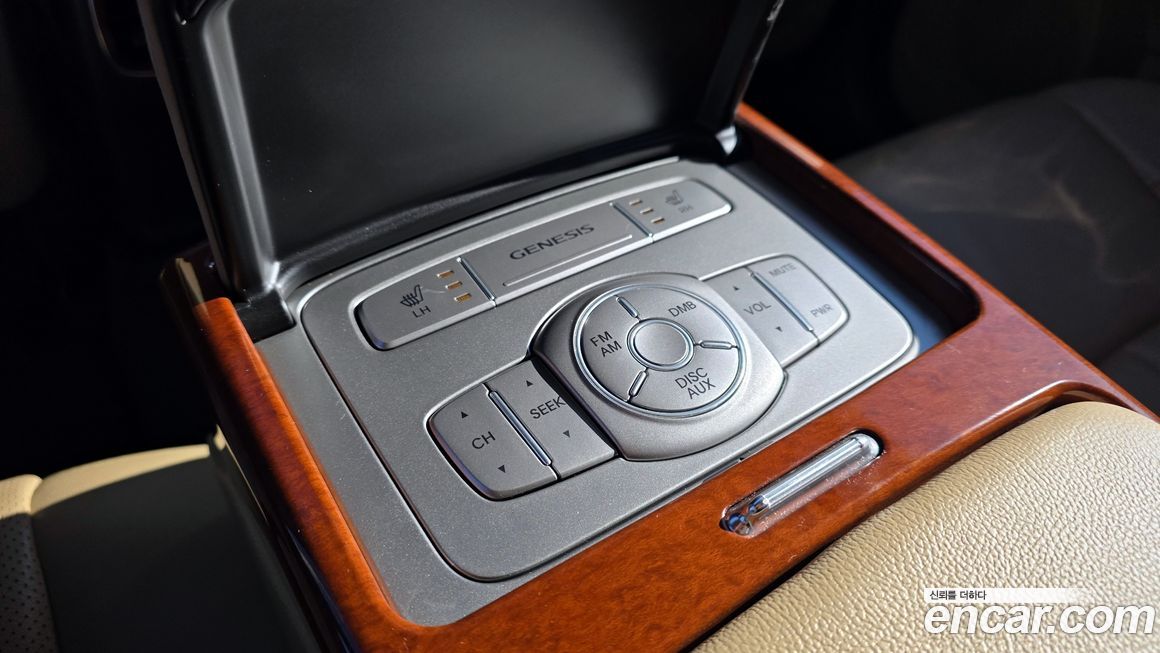 Hyundai Genesis 2014