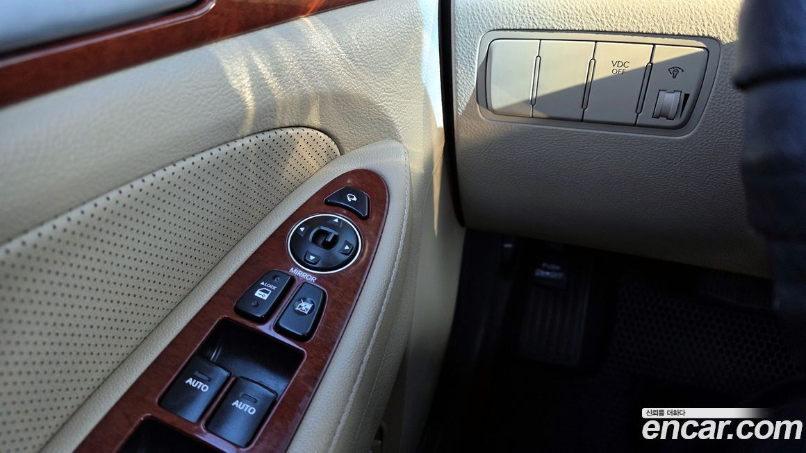 Hyundai Genesis 2014