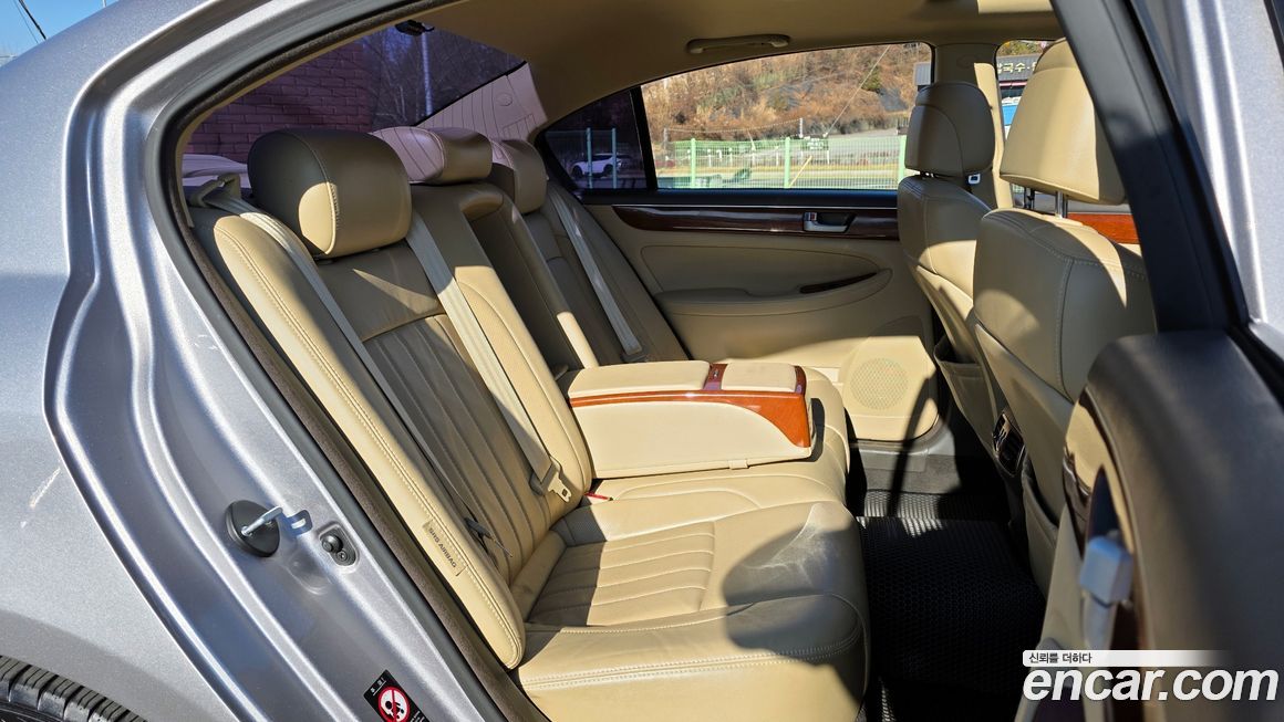 Hyundai Genesis 2014