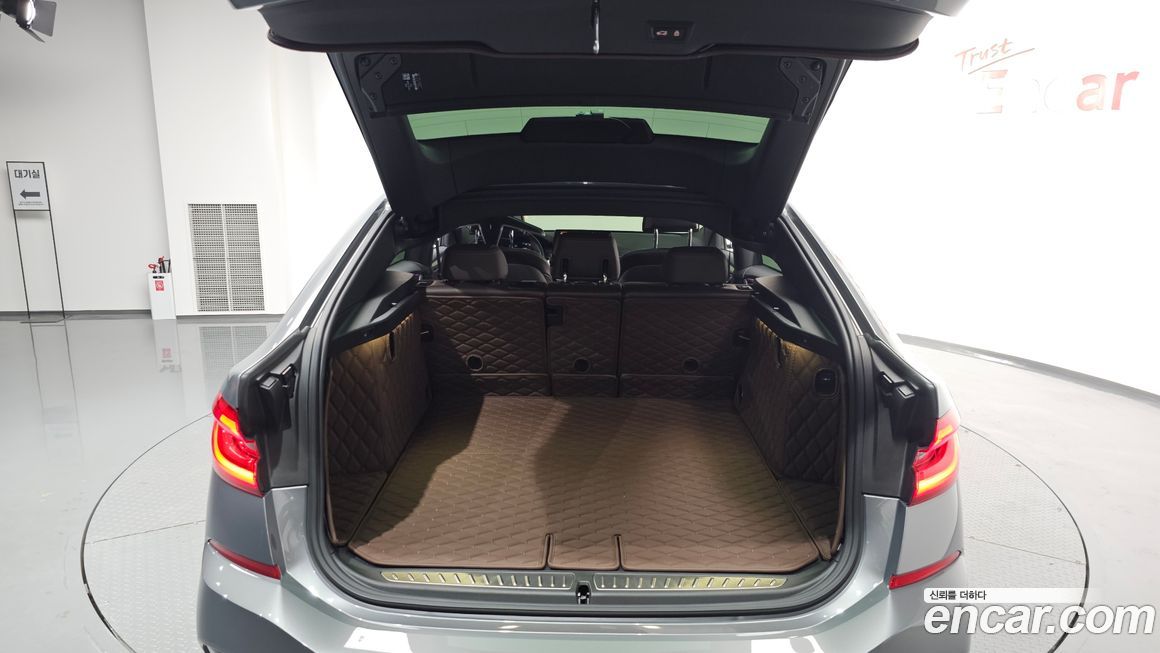 BMW Gran Turismo 2023