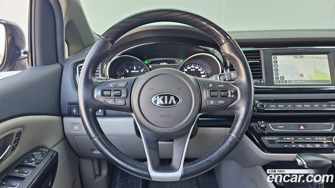 Kia Canival 2019