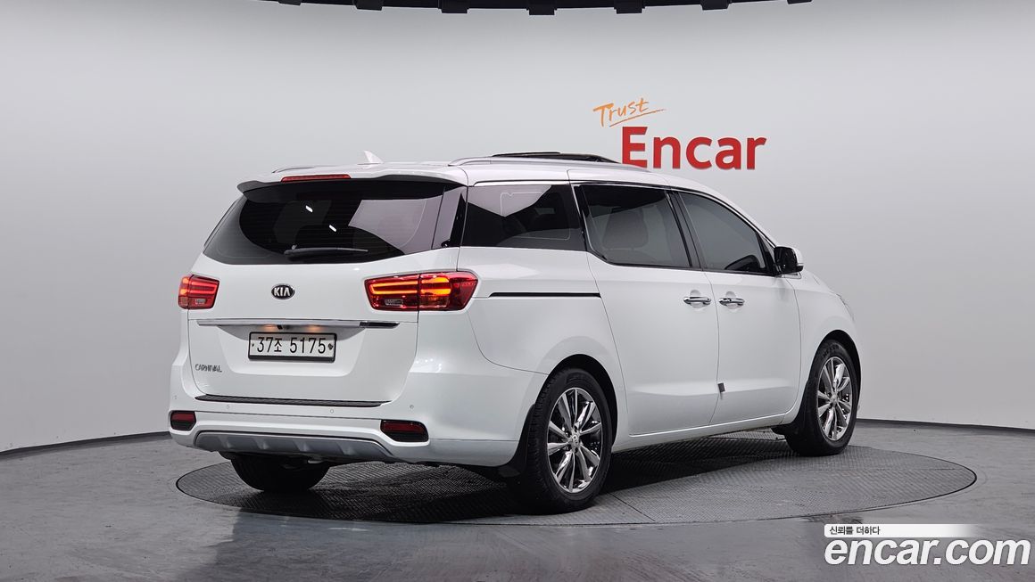 Kia Canival 2019