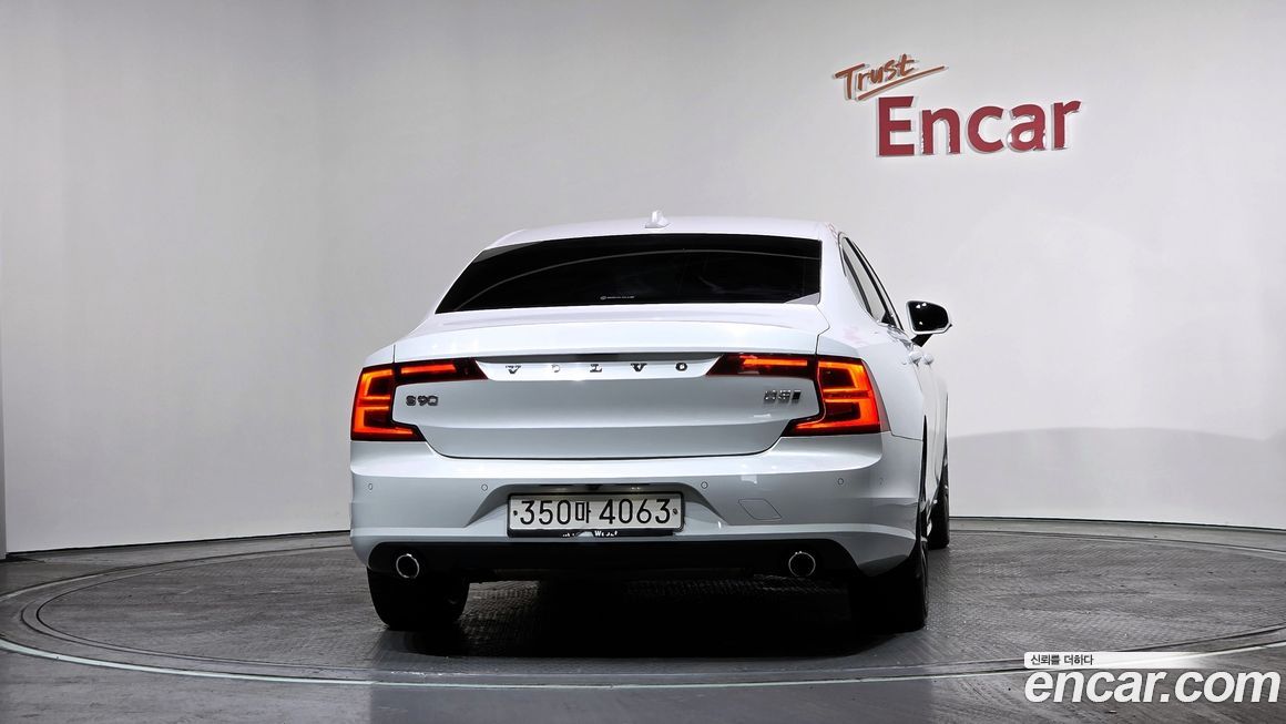 Volvo S90 2019