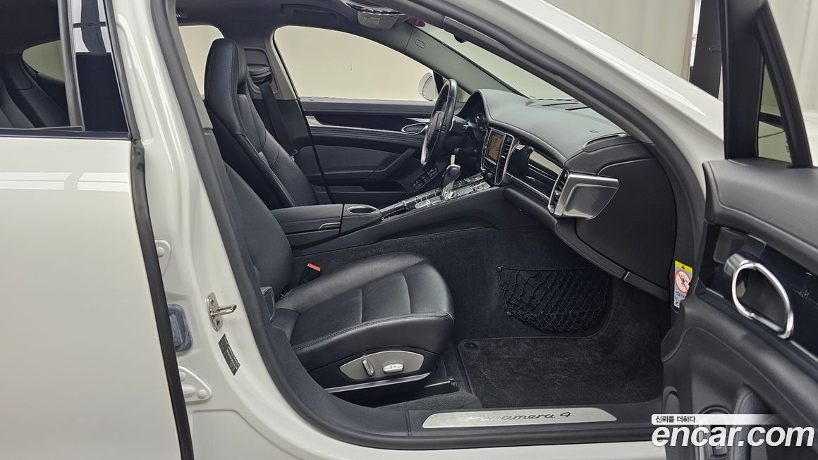 Porsche Panamera 2012