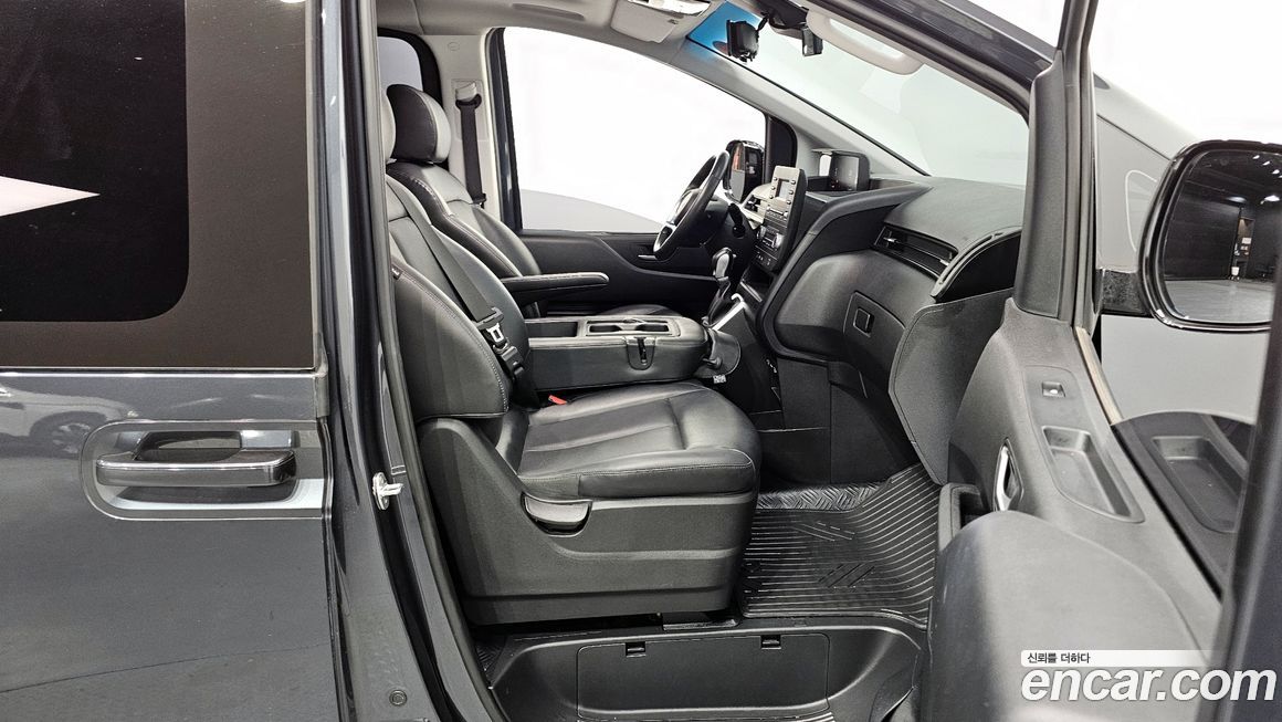 Hyundai Staria 2022