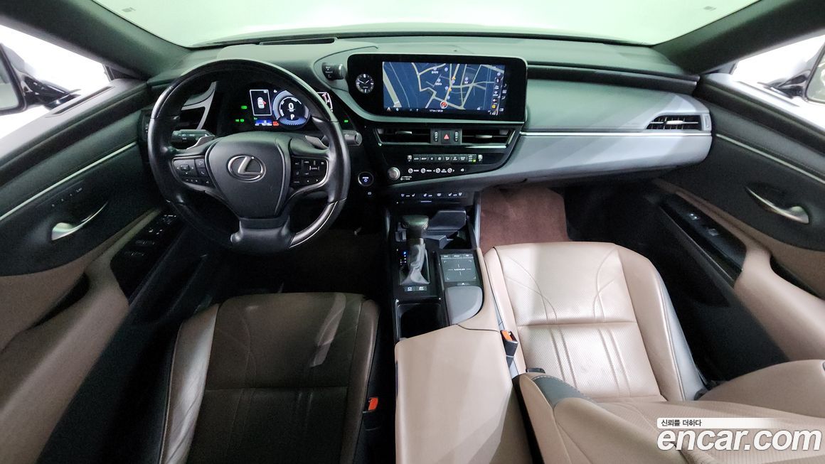 Lexus ES 2022