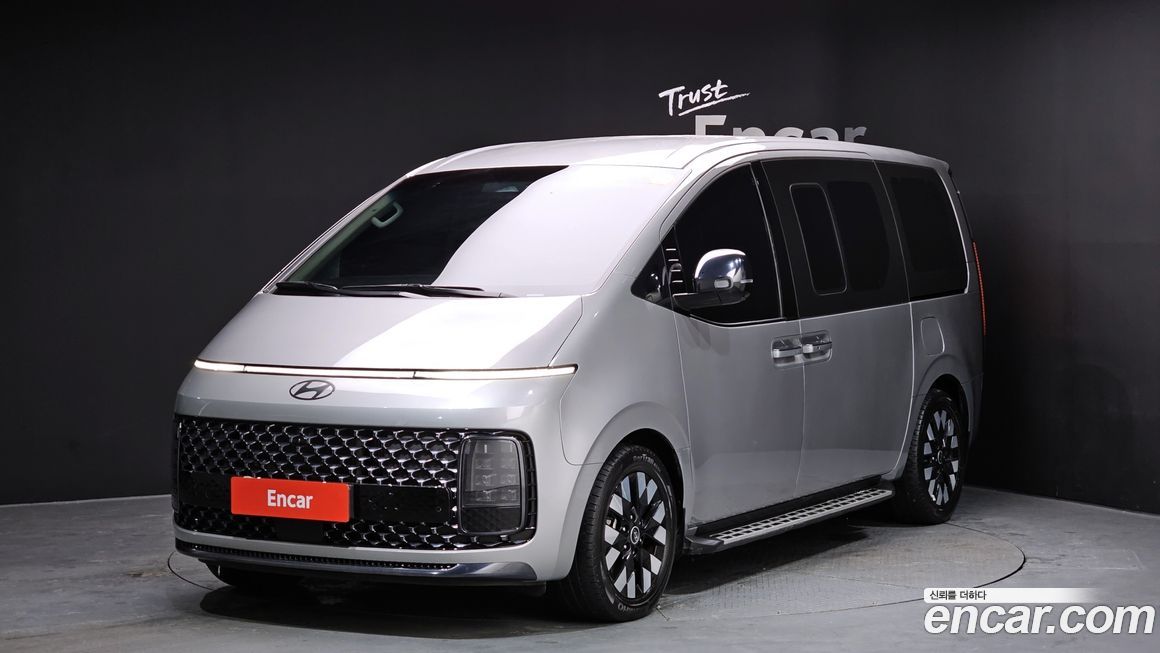 Hyundai Staria 2025