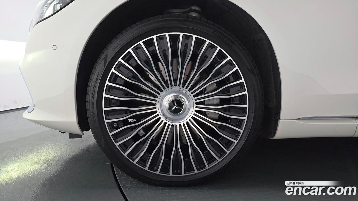 Mercedes-Benz S-Class 2023