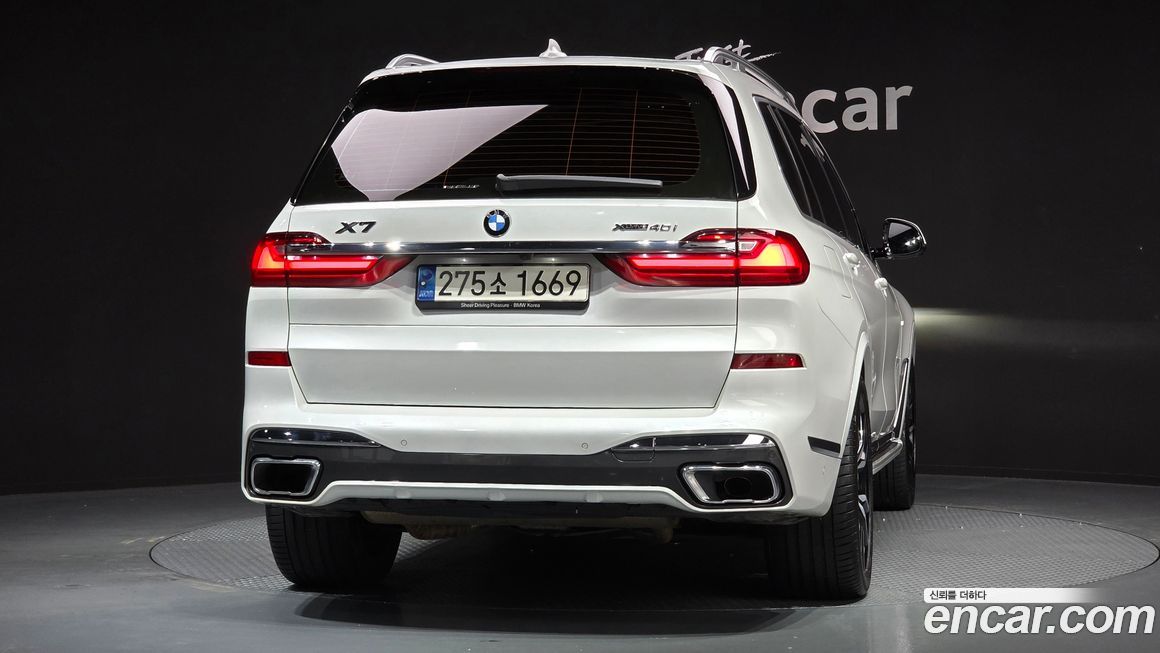 BMW X7 2021