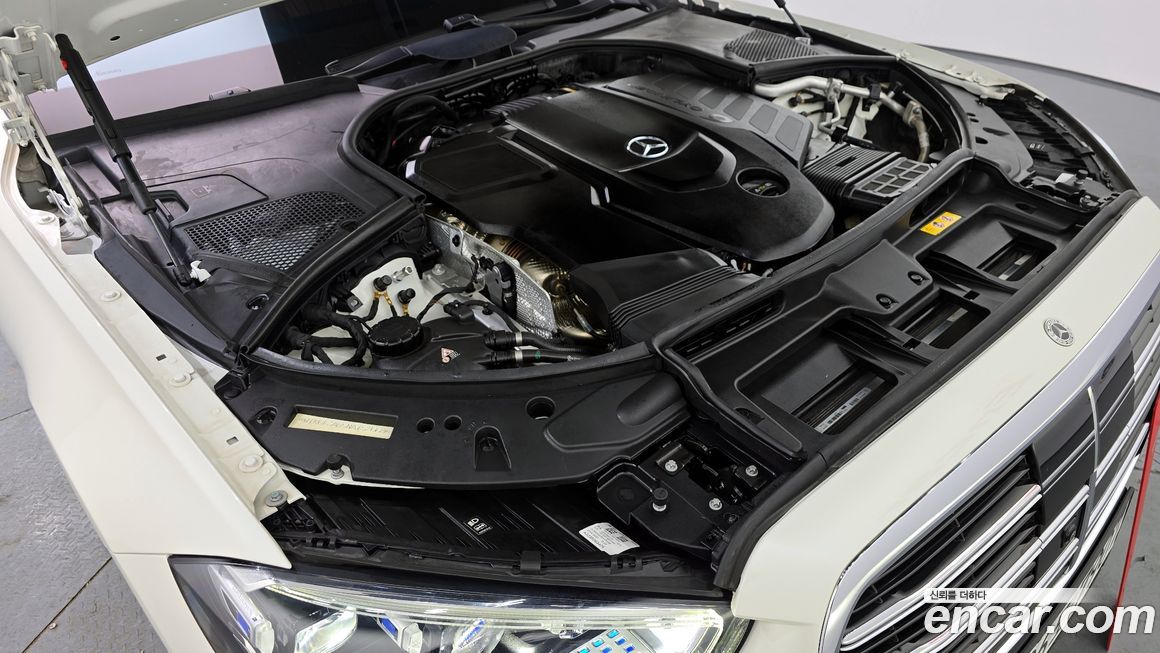 Mercedes-Benz S-Class 2022