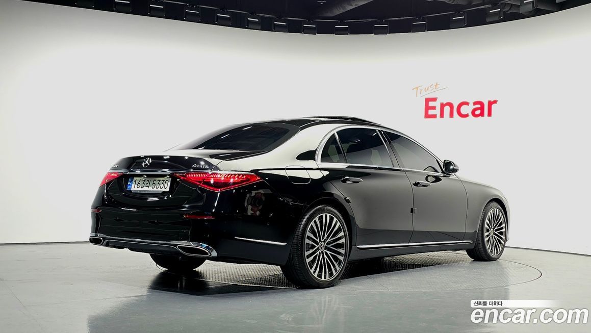 Mercedes-Benz S-Class 2021