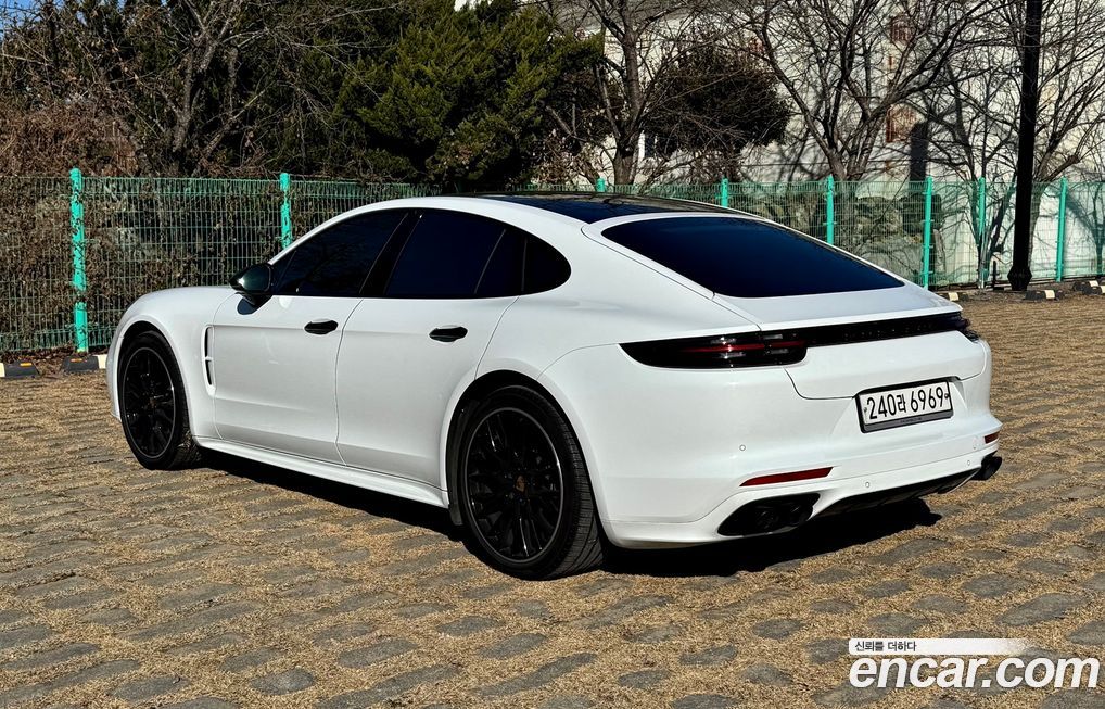 Porsche Panamera 2020