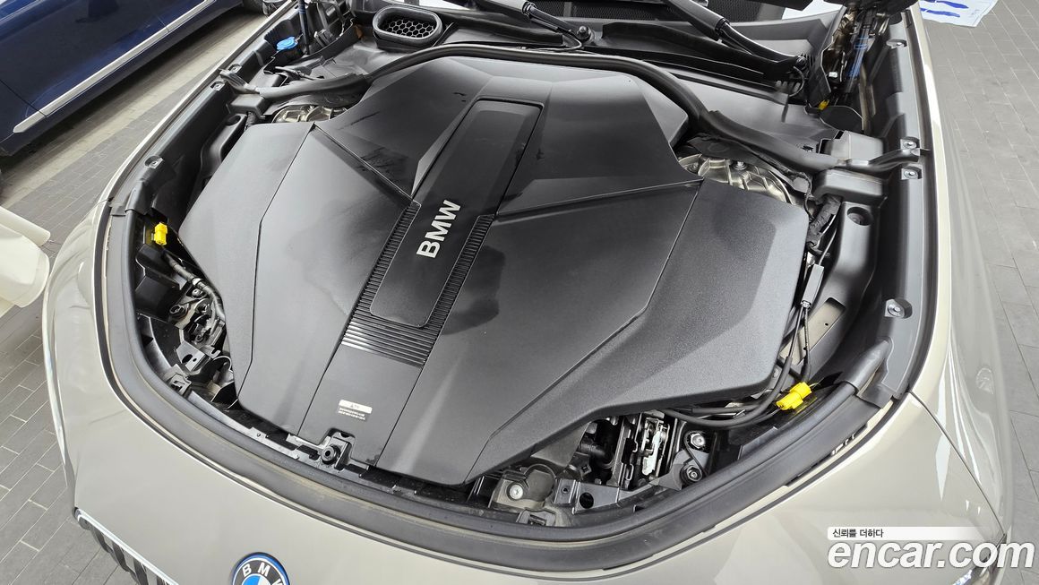 BMW i7 2024