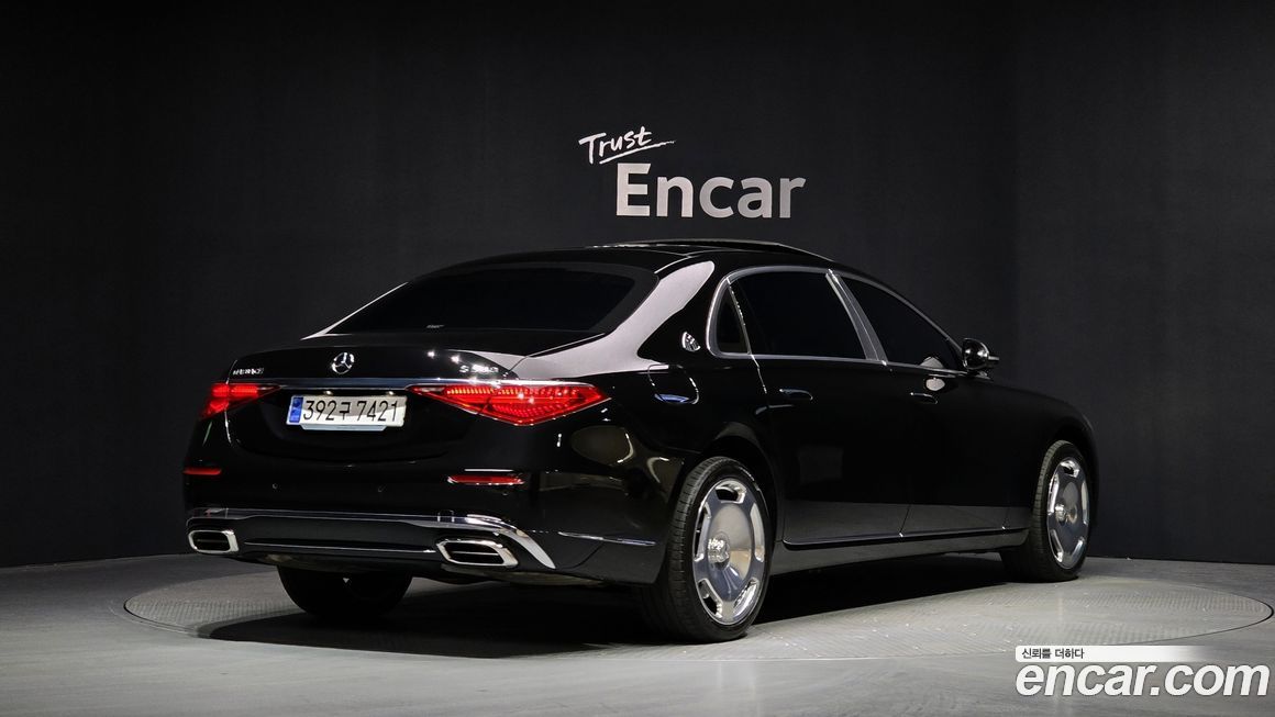 Mercedes-Benz S-Class 2024