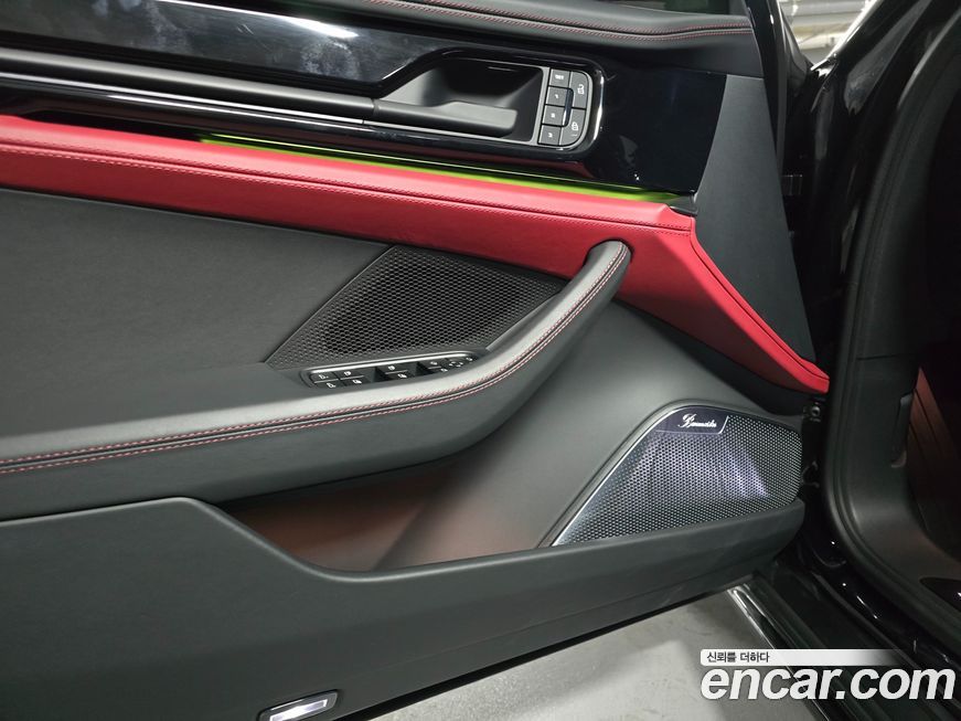 Porsche Panamera 2025