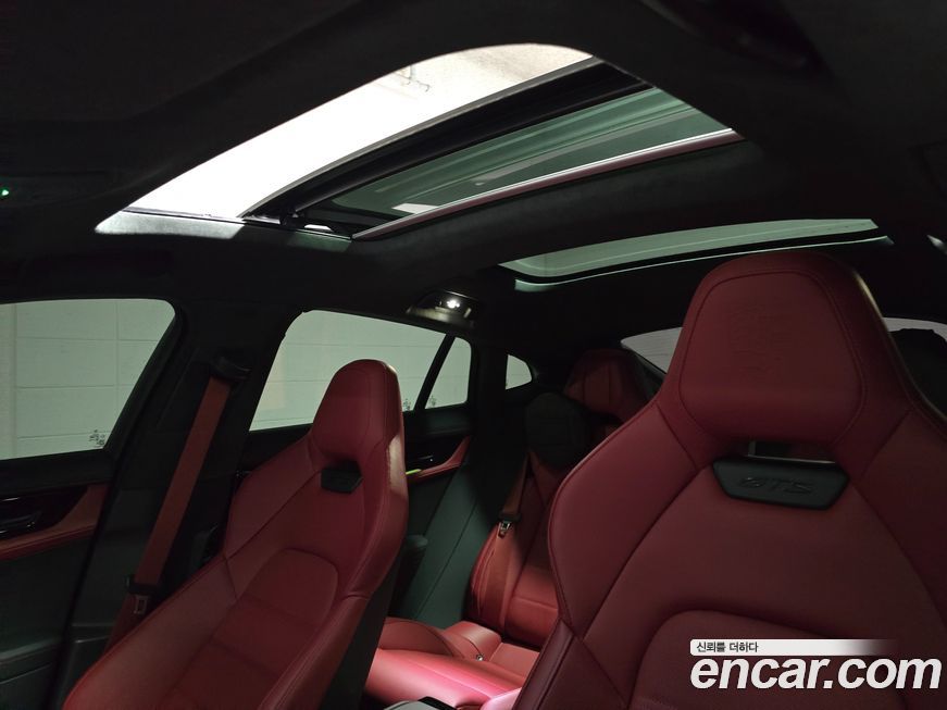 Porsche Panamera 2025