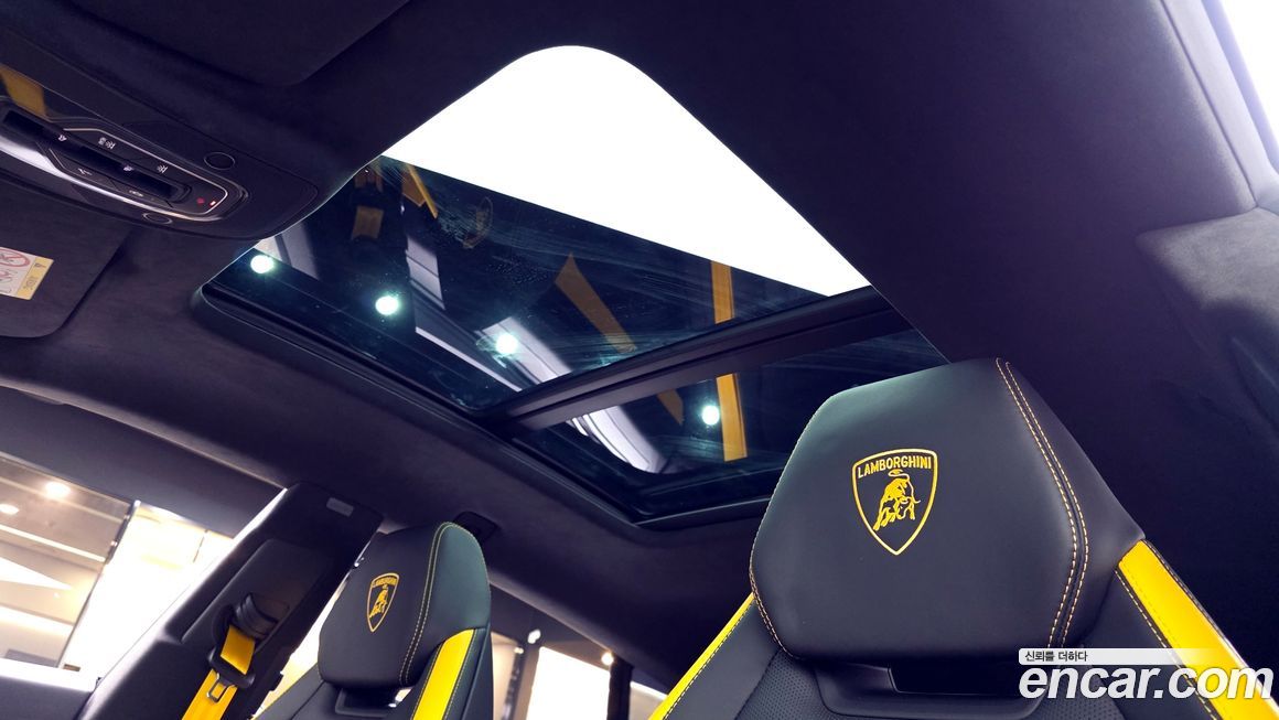 Lamborghini Urus 2025