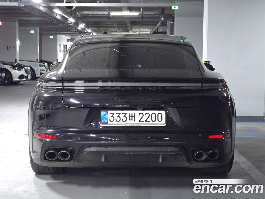 Porsche Panamera 2025