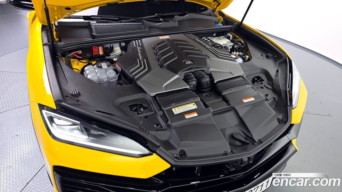 Lamborghini Urus 2025