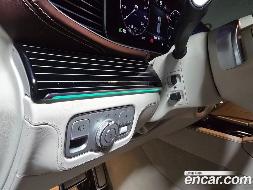 Mercedes-Benz GLS-Class 2025